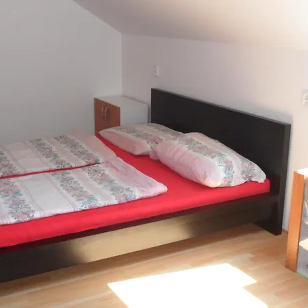 Vilo * Veľký Meder